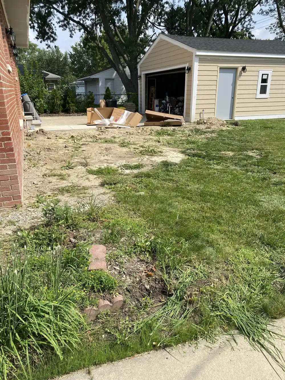 Luxury patio and landscaping in Birmingham, MI