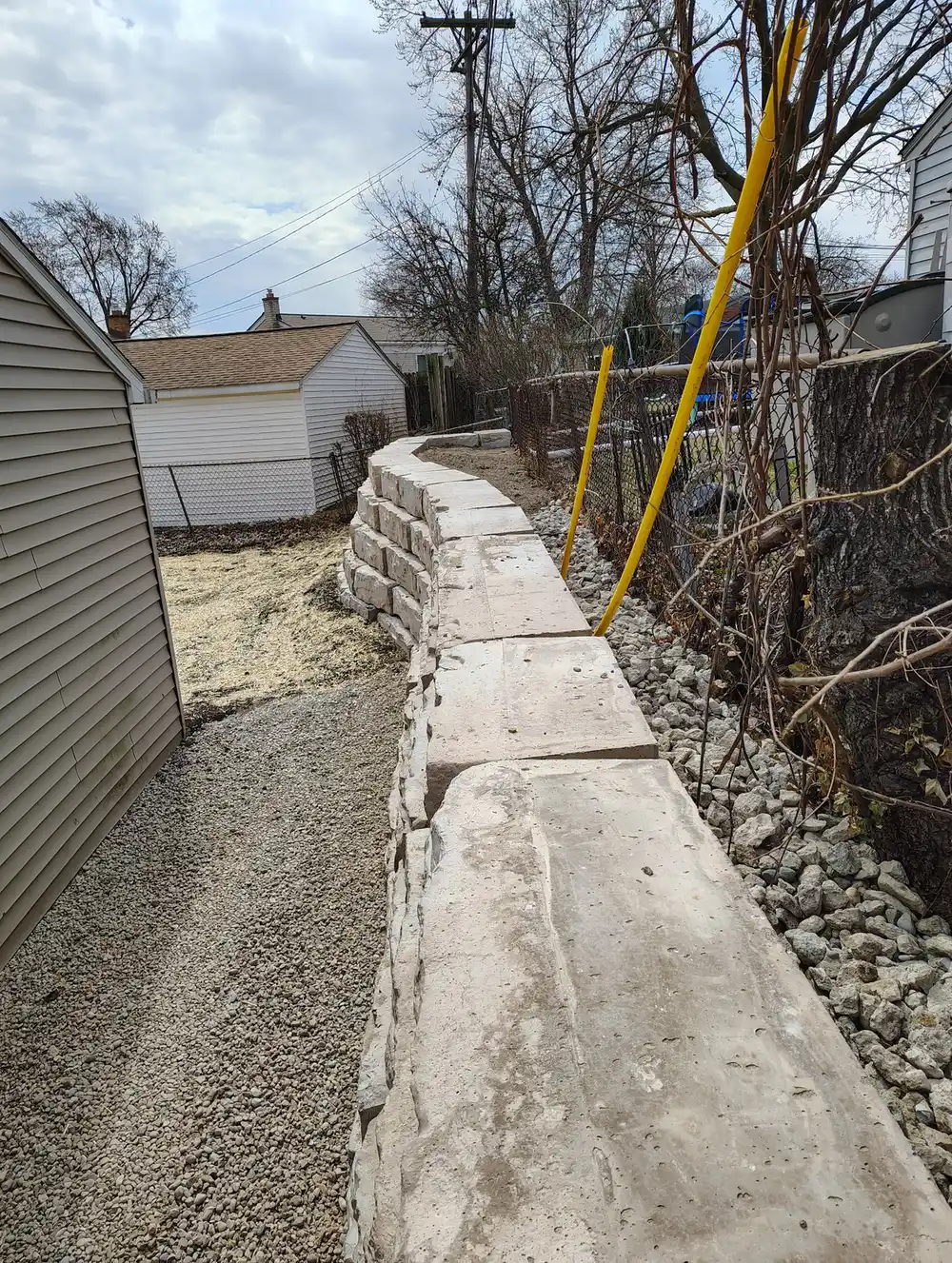 Retaining walls and landscaping in Shelby Township, MI